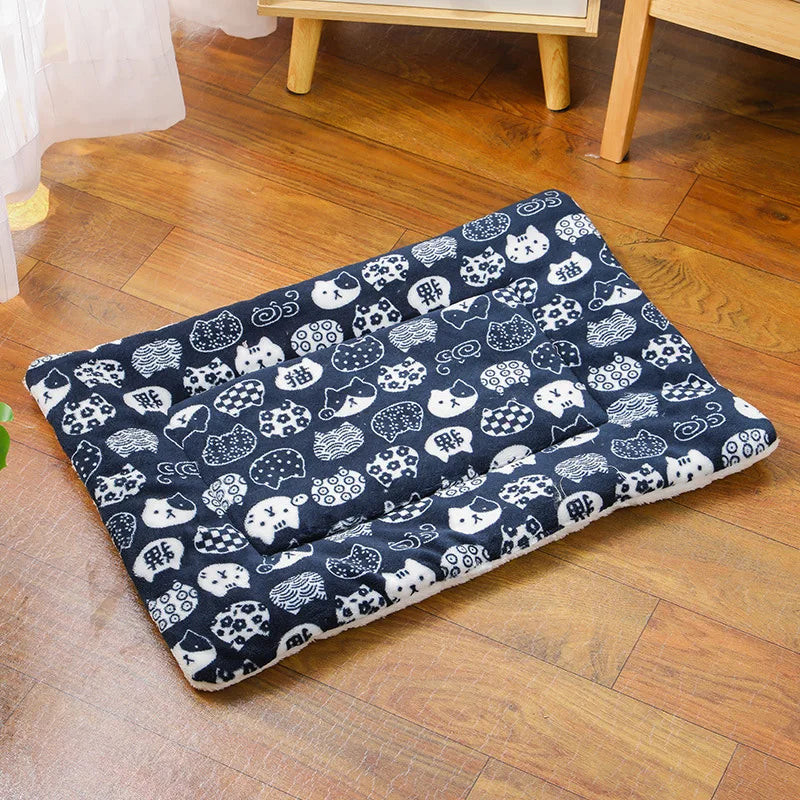 Pet Sleeping Mat Dog Bed Cat Litter Puppy Bed Dog Sofa Lovely Mattress Cushion for Small Large Dog Washable Blanket For Winter